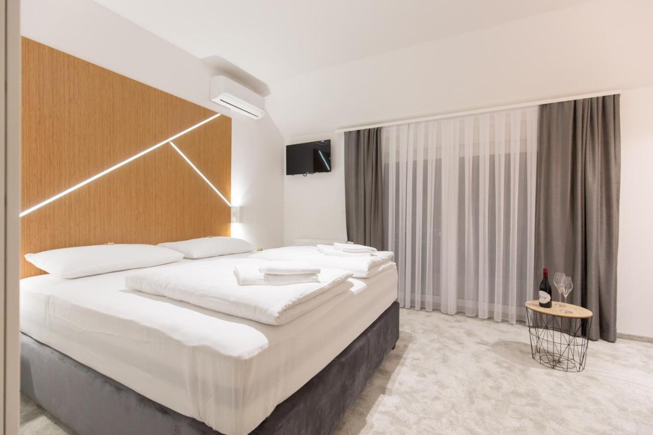 Apartmani I Sobe Pejacevic أوسييك المظهر الخارجي الصورة